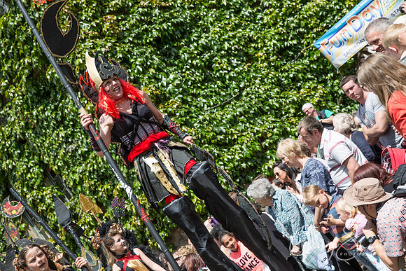 991_HandmadeParade2014_craigshaw