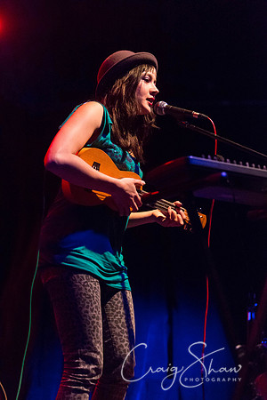 96_LucyWard+support_tradesclub_Dec2013_bluplanetphoto