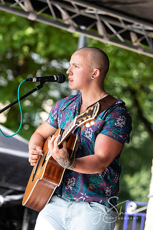 1020_Saturday_HappyValleyPride2018_craigshawphoto