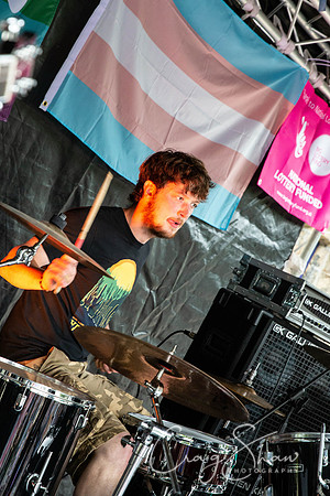 1888_Saturday_HappyValleyPride2018_craigshawphoto