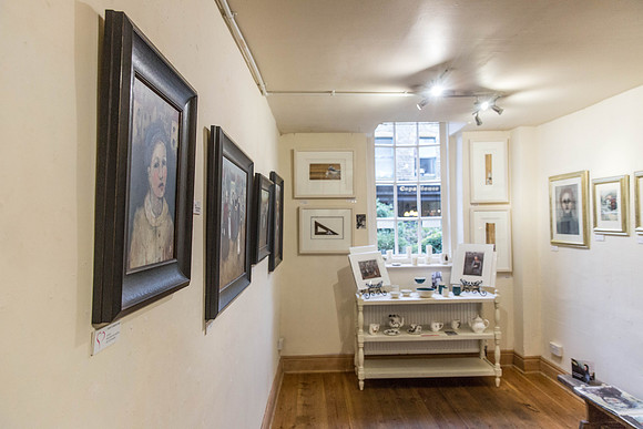 260_GillianatHeartGallery_oct2014_craigshawphoto