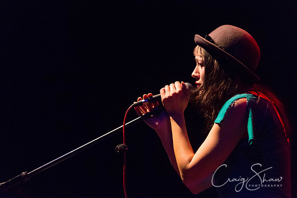 37_LucyWard+support_tradesclub_Dec2013_bluplanetphoto