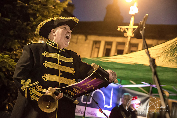 23_HebdenBridgeXmaslights2016_HRTC_craigshaw
