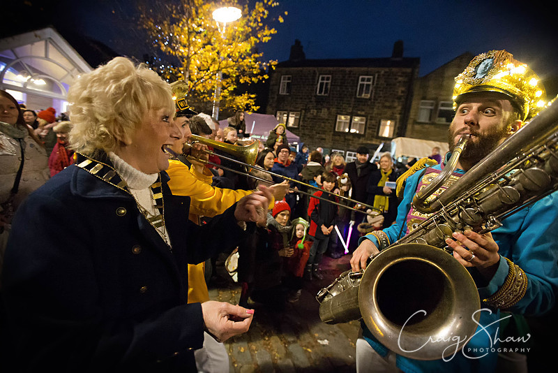 1698_MytholmroydXmaslights2016_HRTC_craigshaw