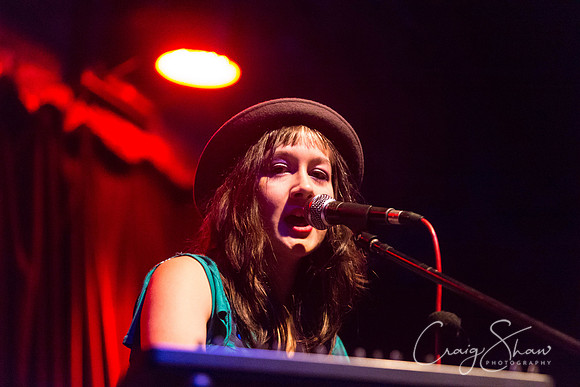 58_LucyWard+support_tradesclub_Dec2013_bluplanetphoto