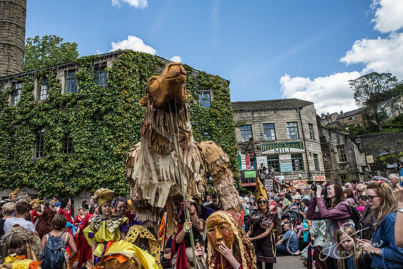 1048_HandmadeParade2014_craigshaw