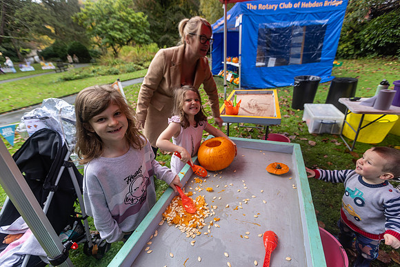 419_HebdenPumpkinTrail2024_Cshaw-