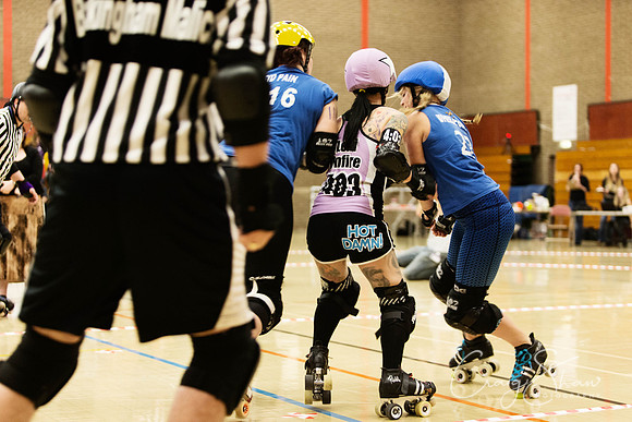 333_BruisingBanditasVsWakeyOct2013_bluplanetphoto