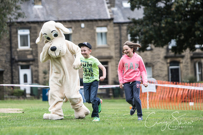 2058_BarkintheParkHuddersfield_2014_bluplanetphoto
