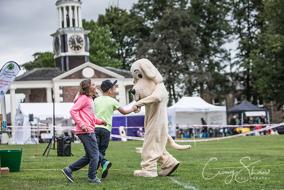 2075_BarkintheParkHuddersfield_2014_bluplanetphoto