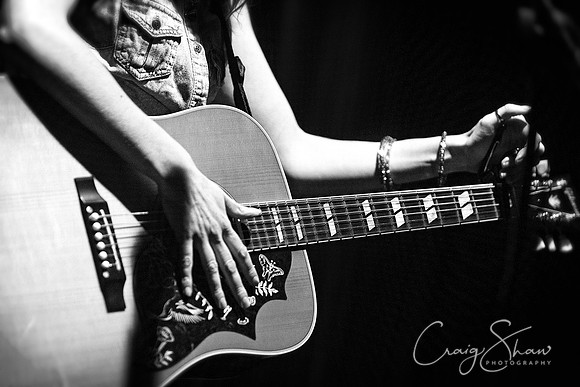 264_PaperAeroplanes_JoeTilston_tradesNov13_bluplanetphoto-Edit