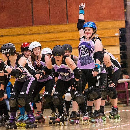 102_BruisingBanditasVsWakeyOct2013_bluplanetphoto