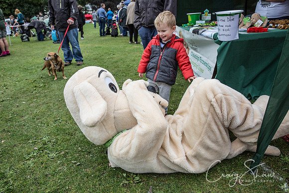 211_BarkintheParkHuddersfield_2014_bluplanetphoto