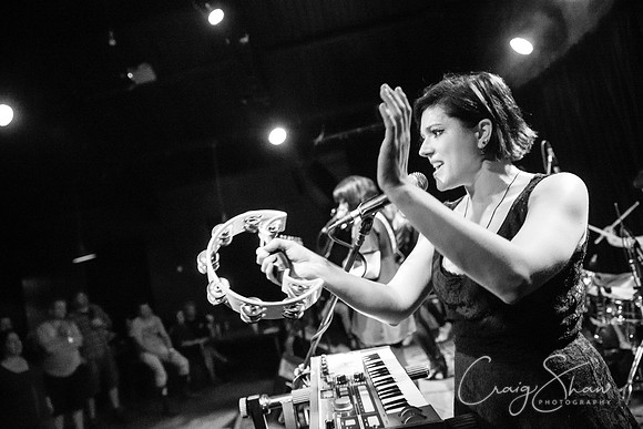 802_SeptemberGirls_Deadwall_Tradesclub_bluplanetphoto